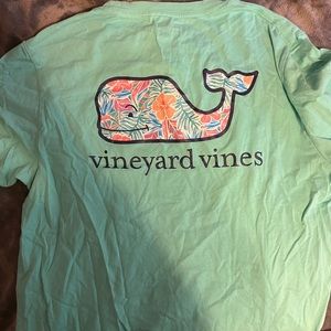 vineyard vines short sleeve tee
